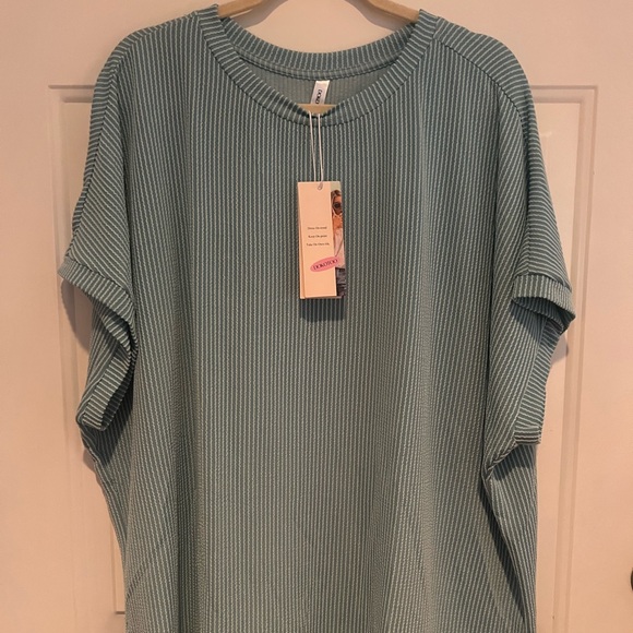 Tops - Dokotoo capped sleeve oversized blouse